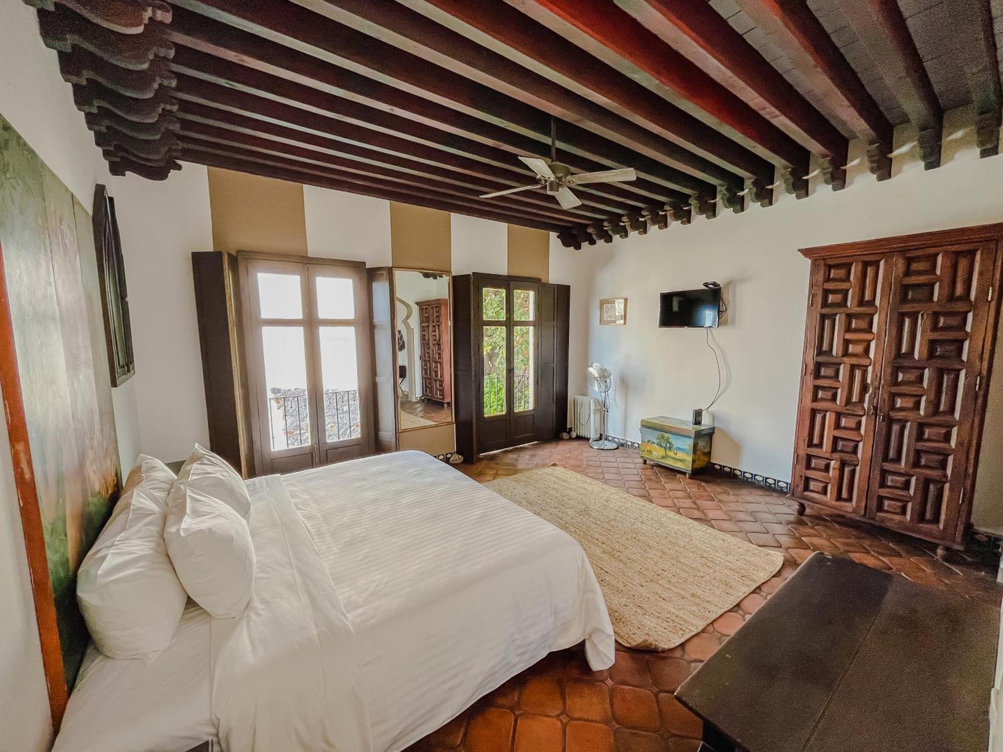 לינה וארוחת בוקר סאן מיגל דה אלנדה Casa Liza מראה חיצוני תמונה